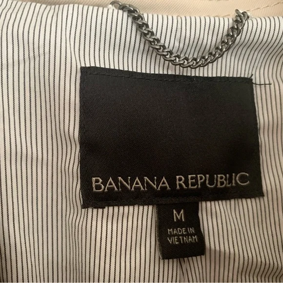 Banana Republic Trench Coat: Khaki Beige, 2 Side Pockets, 2 Side Slits M - Picture 10 of 16